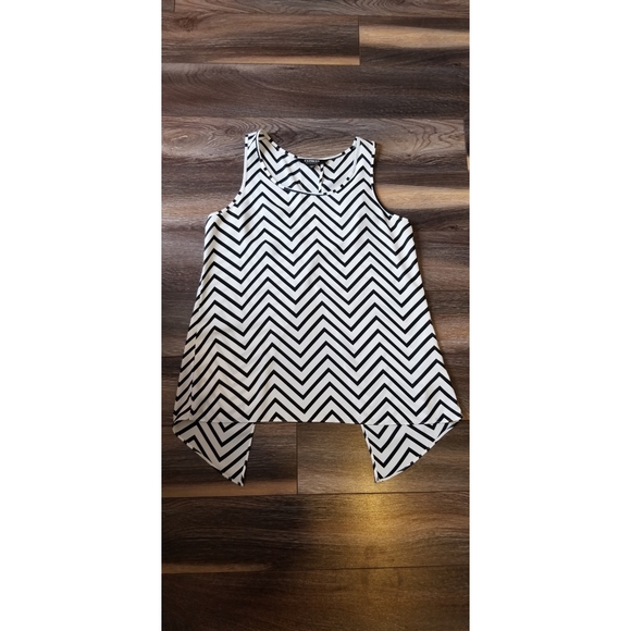 Express Split Back Tank Top - Picture 1 of 3